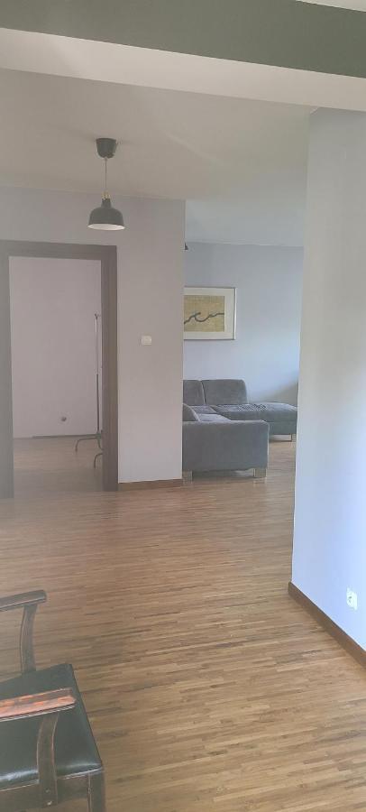 Leilighet Spacious Two-bedroom Condo,big Balcony,freeparking